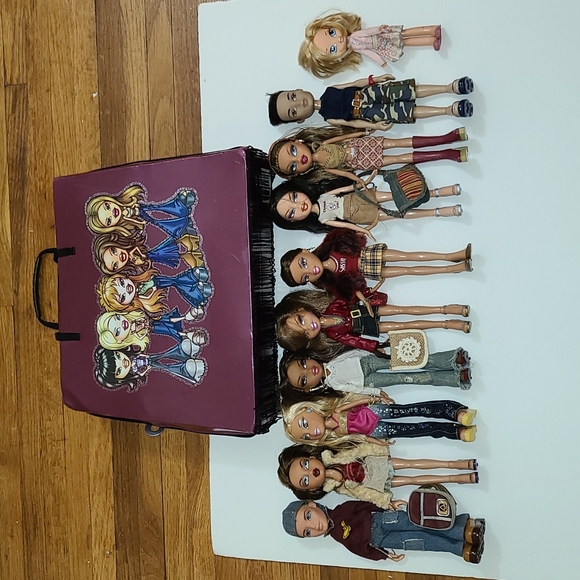 Bratz Dolls Other - Vintage BRATZ DOLLS 7 Girls 2 Boys 1 Mini with Yellow Motorcycle